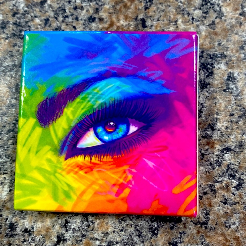 New Lisa Frank Glamour Dolls shimmering eyeshadow